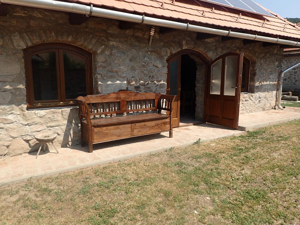 BoldogKőHáz Boldogkováralja Exterior foto